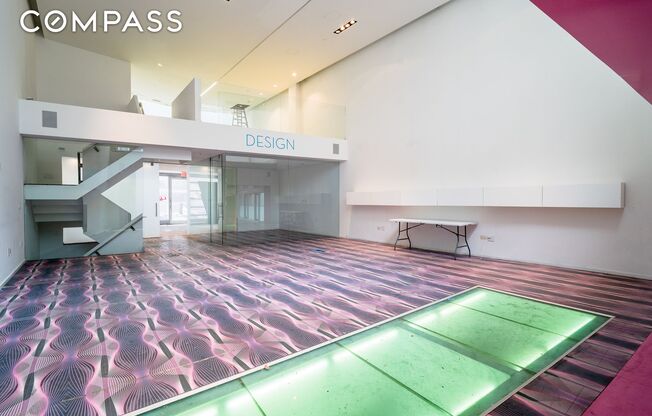 428 W 54 ST