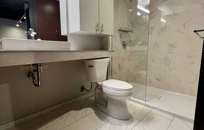 1 bed, 1 bath, 818 sqft, $1,350, Unit 103