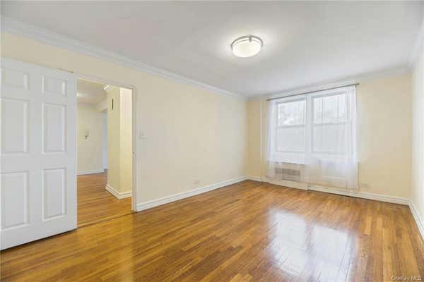 1 bed, 1 bath, 850 sqft, $2,400, Unit 6L