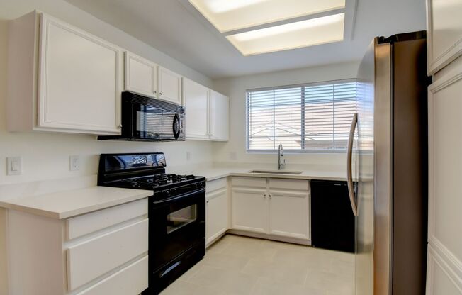 2 beds, 2 baths, $1,600, Unit 823