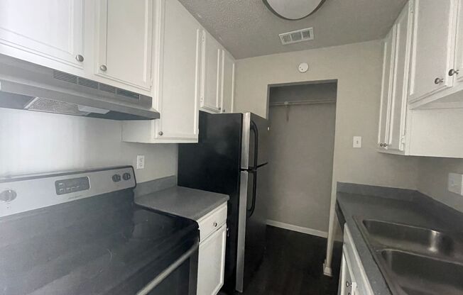 1 bed, 1 bath, 567 sqft, $900, Unit 316