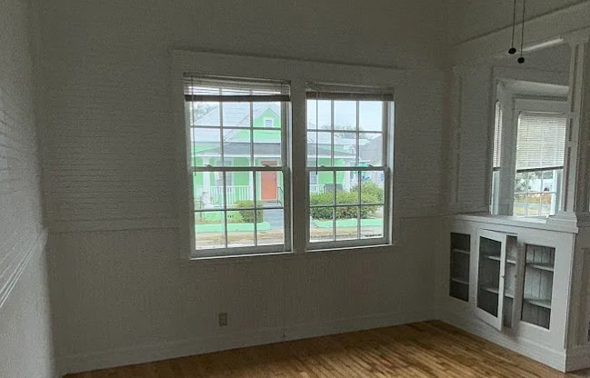 2708 N 19 ST