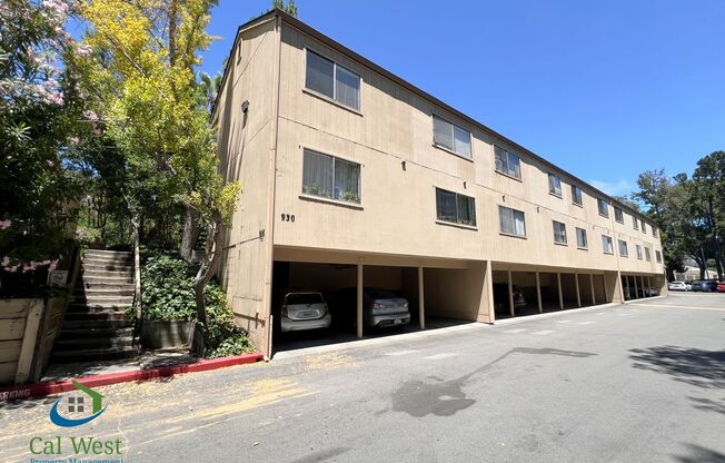 $2895 - 2 Bedroom, 2 Bath Upstairs Condo in Santa Clara!