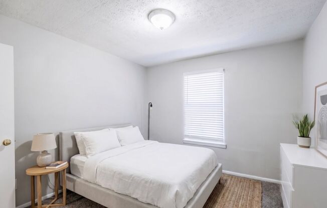3 beds, 2 baths, 1,017 sqft, $1,395, Unit J129