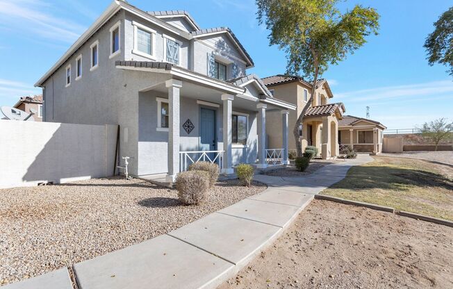 Welcome to this beautiful 3 bedroom, 2.5 bathroom home located in Avondale, AZ