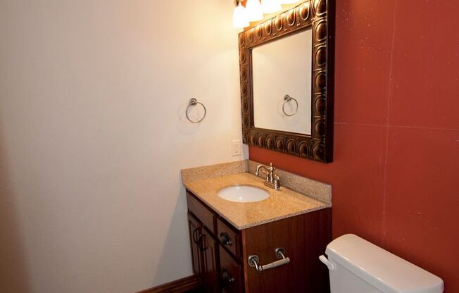 2 beds, 1 bath, 950 sqft, $1,150, Unit AW L-10