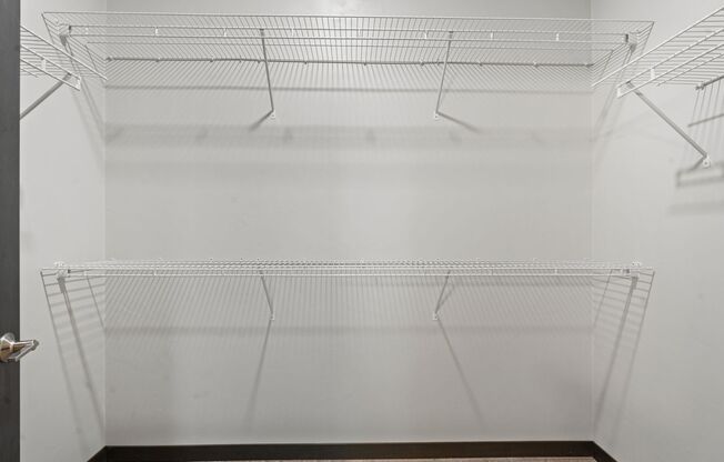 2 beds, 2 baths, 1,173 sqft, $2,070, Unit 840-207