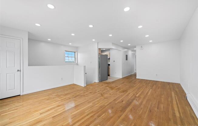 3 beds, 2 baths, 3,113 sqft, $3,750