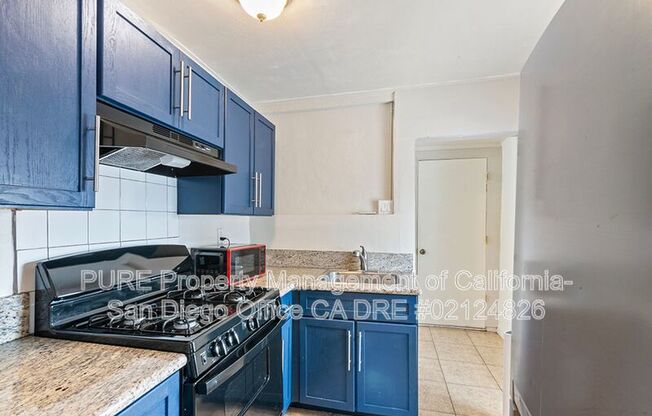 3219 1/2 L ST