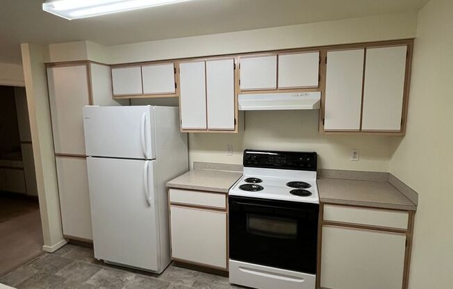 2 beds, 2 baths, 1,350 sqft, $1,650, Unit 111