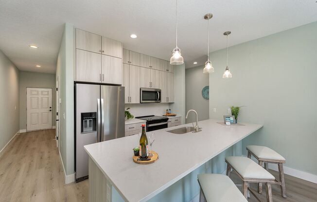 870 PADDLEBOARD CT TOWNHOUSE IN HEART OF MELBOURNE