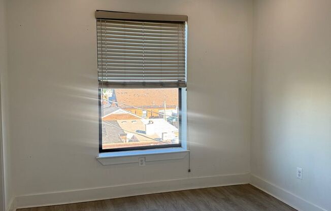 2 beds, 2 baths, 839 sqft, $1,600, Unit 400