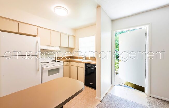 Rarely Available 1/1 at McLean Apartments in College Park!