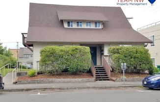 MOVE IN READY! 2 bed 1 bath downtown Olympia!