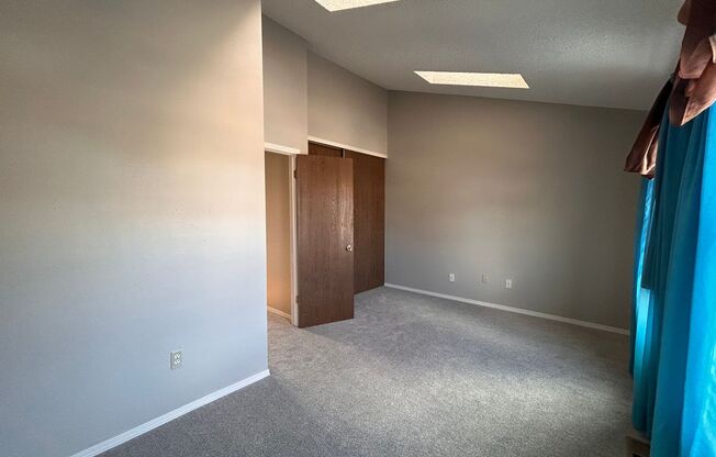 2 beds, 2 baths, $2,200, Unit # #D