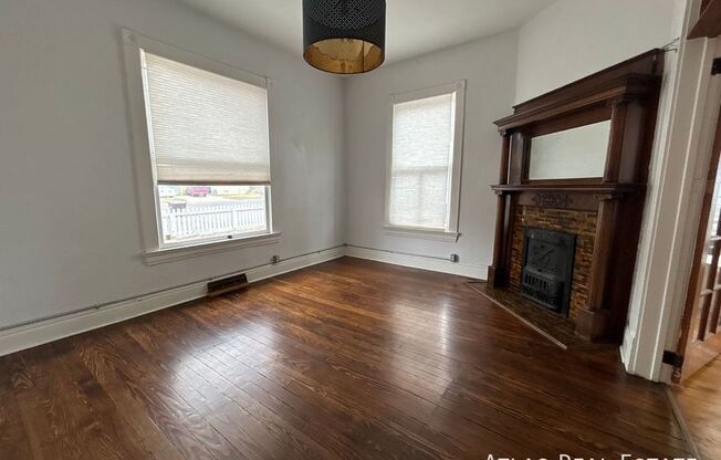 219 JACKSON ST