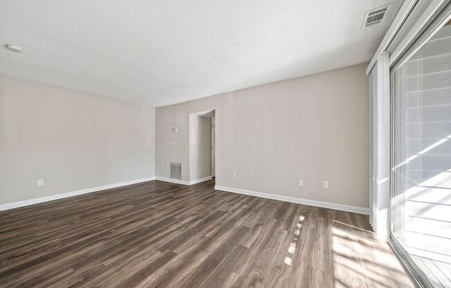 2 beds, 1 bath, 1,092 sqft, $1,199, Unit 537-201