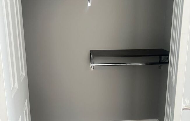 1 bed, 1 bath, $1,595, Unit 706