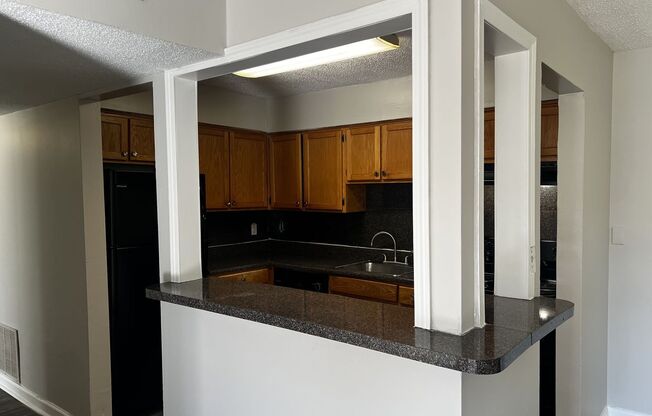 2 beds, 1 bath, 805 sqft, $899, Unit I113