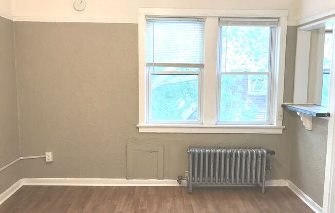 Studio, 1 bath, $795, Unit 33