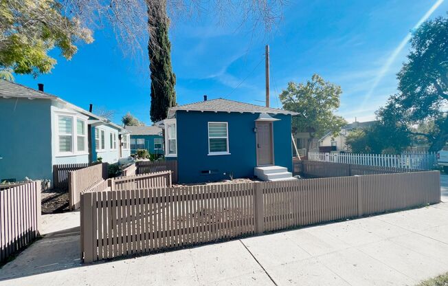 1704 1732 N SIERRA BONITA AVE