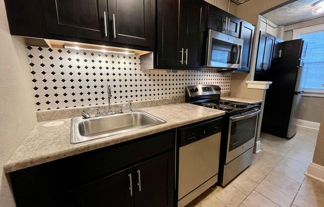 1 bed, 1 bath, 630 sqft, $850, Unit 2243304