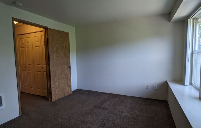 1 bed, 1 bath, 650 sqft, $1,225, Unit 4048
