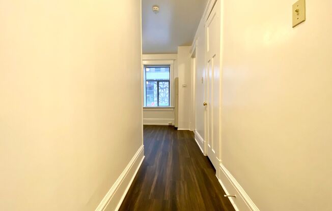 Studio, 1 bath, 407 sqft, $1,350, Unit 101