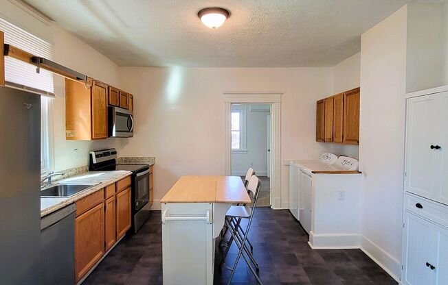 3 beds, 1 bath, $1,795