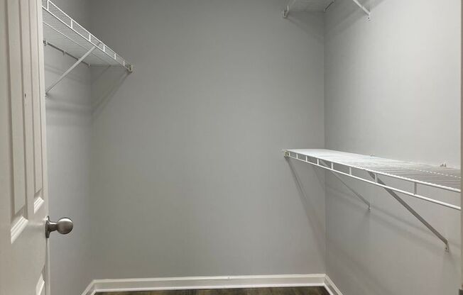 1 bed, 1 bath, $750, Unit 355F
