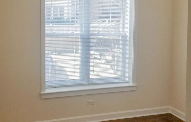 2 beds, 1 bath, 730 sqft, $2,895, Unit 855-1W