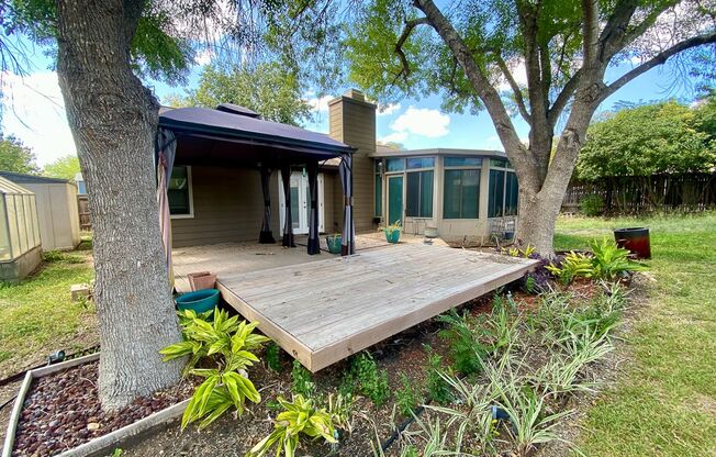 Modern Design 3 Bedroom 2 Bath, 2 car Garage corner lot house ready for lease today!!