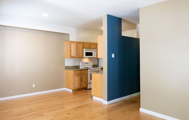 2 beds, 1 bath, $2,750