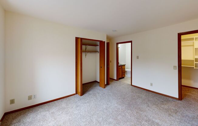 2 beds, 2 baths, 950 sqft, $1,625, Unit 7657CA