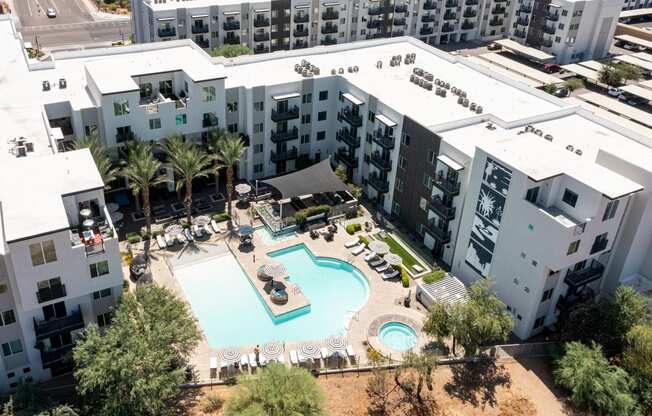 a view of the courtyard and pool at slate apartments in arizona