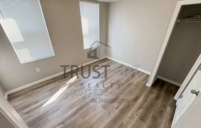 3 beds, 1 bath, 895 sqft, $1,350