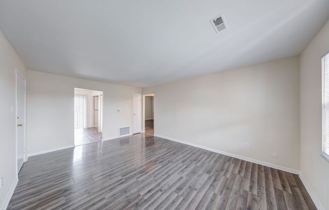 2 beds, 1 bath, 800 sqft, $1,199, Unit 8669F