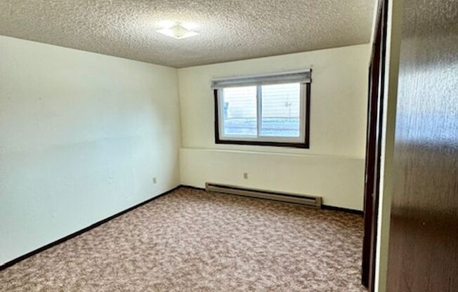 2 beds, 1 bath, $1,825