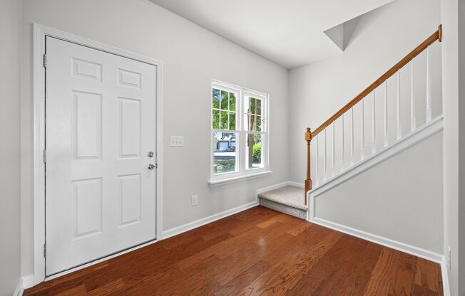 Fabulous 3-bed, 2.5-bath end-unit townhome in Harpers Mill of Lake Wylie!