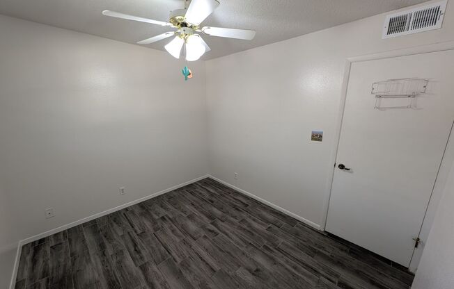 2 beds, 1 bath, $1,550, Unit Unit 303A