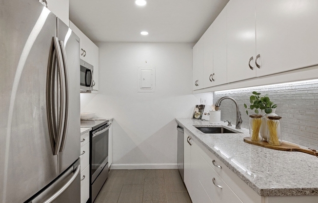 50 56 BROADLAWN PARK