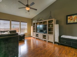 3 beds, 2 baths, $2,295