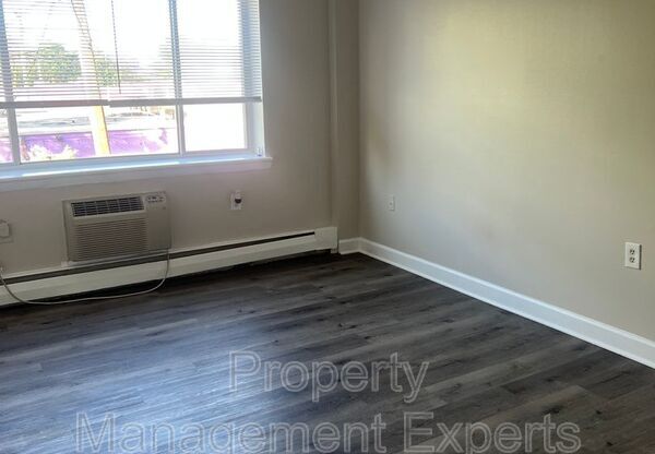 2322 GLENDALE TERRACE