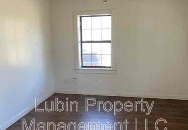185 W DAVANT AVE