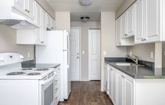 The Crossings| Kitchen with White Cabinets