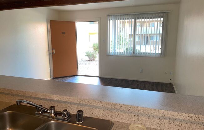 1 bed, 1 bath, 575 sqft, $944, Unit 135