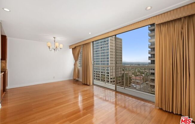 2 beds, 2 baths, 1,019 sqft, $3,900, Unit 1002