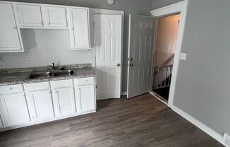 2 beds, 1 bath, 864 sqft, $799, Unit UP