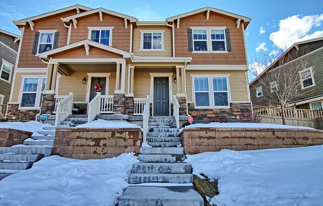 3 bed 2.5 bath Castle Rock Townhome in the Meadows