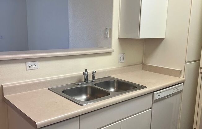 1 bed, 1 bath, 760 sqft, $1,200, Unit 305